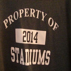 Property of Stadiums Gildan t-shirt short sleeve